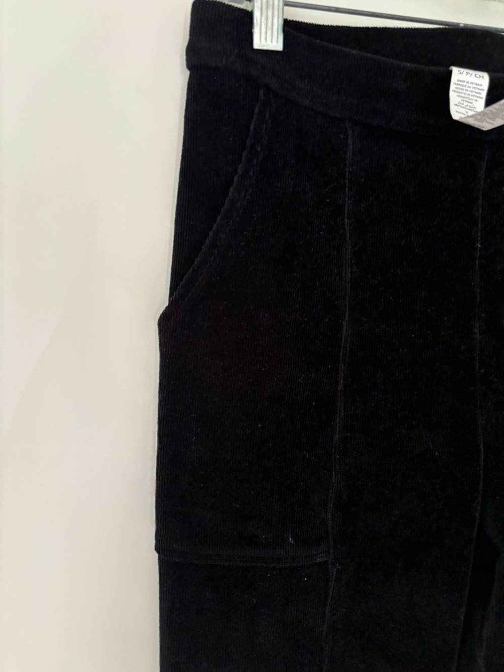 ALO Yoga Micro Corduroy High-Waist Winter Break Flare Pant - Black, SZ S - Picture 6 of 9